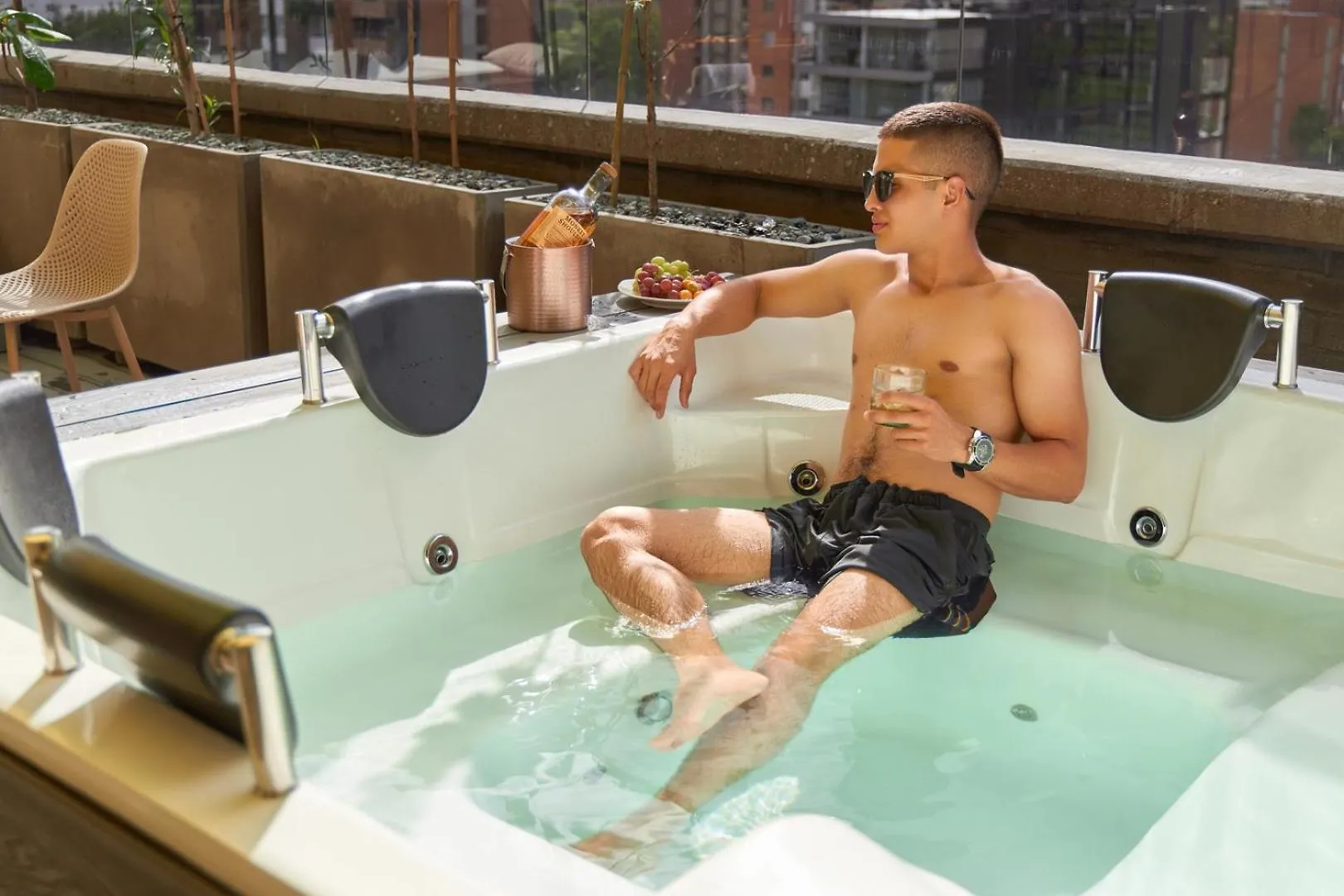 Cozy Aparta-Suite Stadio Jacuzzi Rosa Negra Medellin 0*,